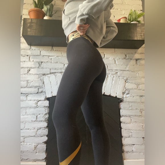 Nike Black and Gold Leggings - Picture 2 of 5